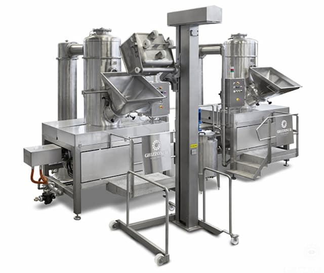 Concentrator for fruit puree preparation